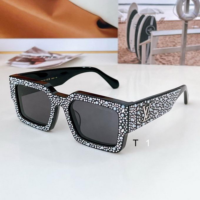 Louis Vuitton Sunglasses ID:20240804-307